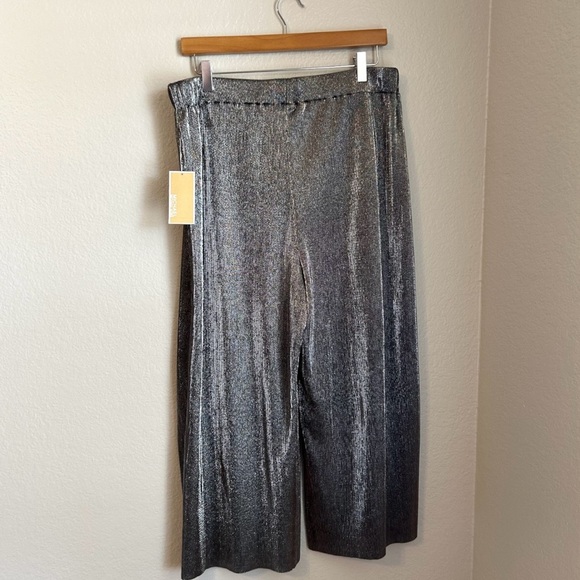 NWT, Michael Kors Women’s Silver Pleated Metallic Cropped Pants, Size Large - Picture 5 of 7